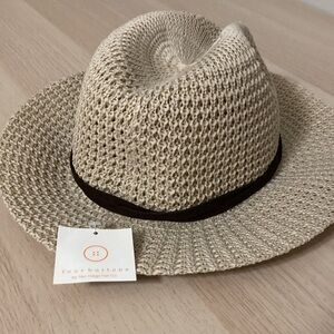 NWT Four Buttons Cream Straw Hat, One Size, Camel Color, Summer Beach